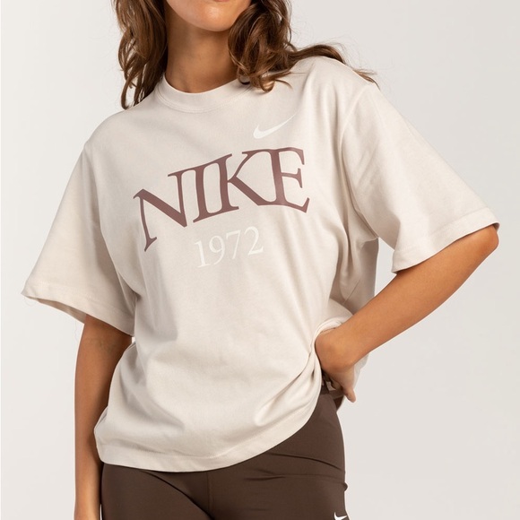 Nike Sportswear Classic Women's T-Shirt Natural Nude Size XS SET OF 2 - Picture 1 of 15